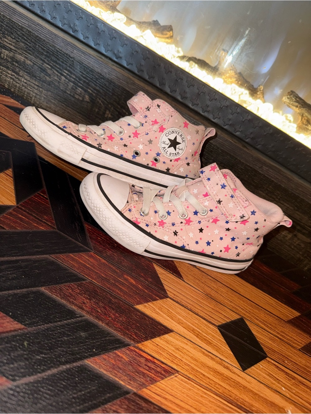 High top pink Converse All Stars